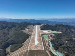 云南鳳慶通用機場建設工程項目土石方、地基處理及排水工程施工